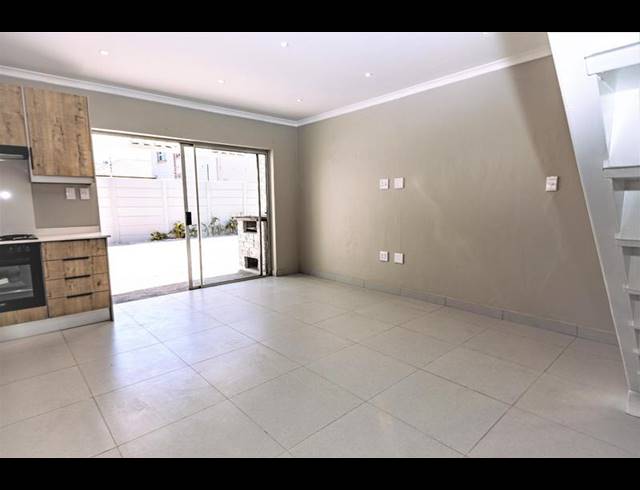 3 BEDROOM TOWNHOUSE FOR SALE IN LOTUS RIVER